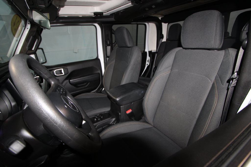 Used 2024 Jeep Gladiator Sport AWD/4WD image 4