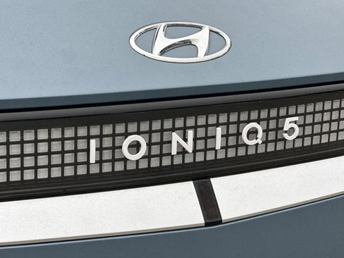 Certified 2024 Hyundai Ioniq 5 Limited RWD image 34