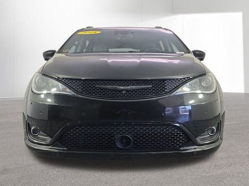 Used 2018 Chrysler Pacifica Touring-L Plus w/ Advanced Safetytec Group FWD image 48