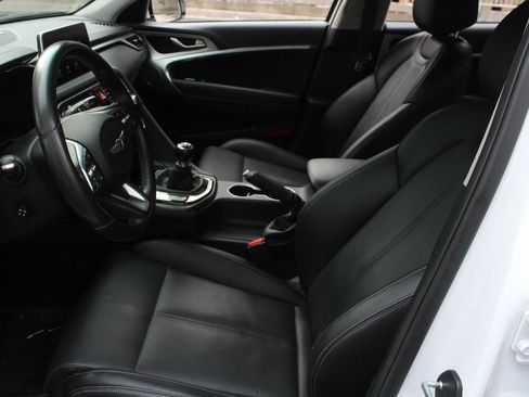Used 2021 Genesis G70 2.0T Sport RWD image 14