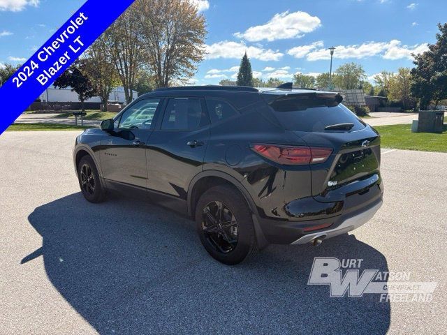 Used 2024 Chevrolet Blazer LT w/ Convenience Package AWD/4WD image 4