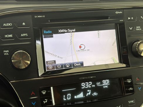 Used 2018 Toyota Avalon XLE Premium FWD image 23
