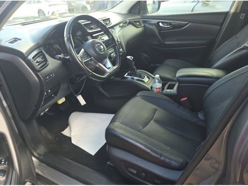 Used 2019 Nissan Rogue Sport SL FWD image 23