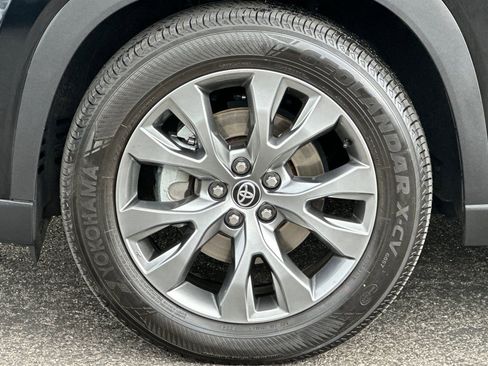 Used 2025 Toyota Grand Highlander AWD image 37