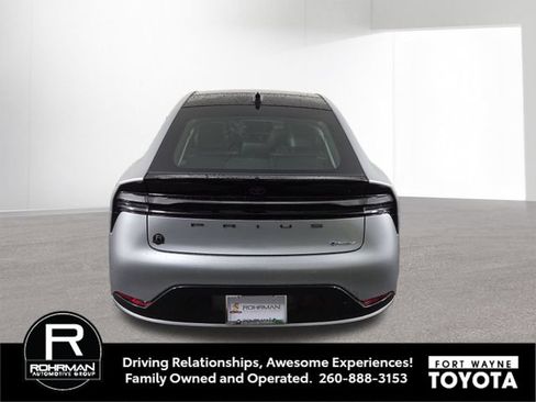 New 2026 Toyota Prius Plug-In Hybrid FWD image 8