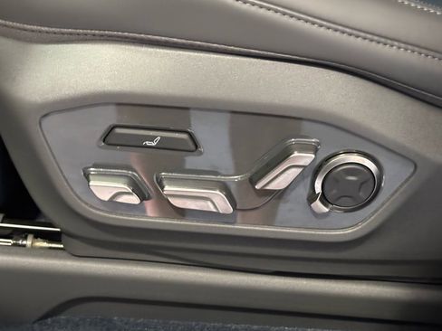 Used 2024 Kia EV9 GT-Line image 32