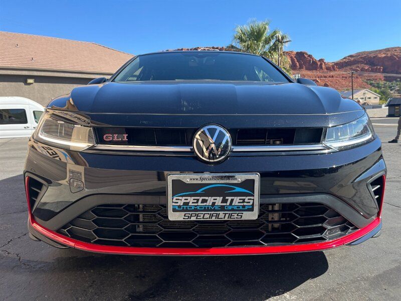 Used 2025 Volkswagen Jetta GLI Autobahn FWD image 24