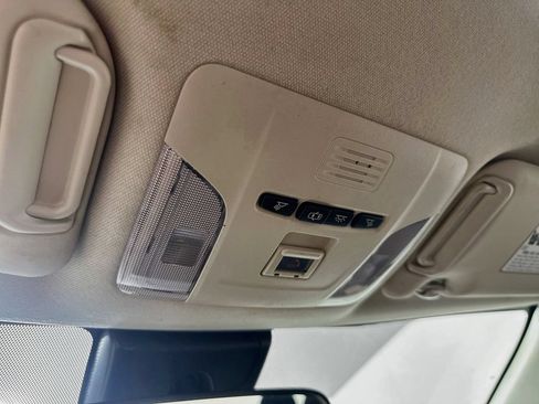 Used 2022 Toyota Corolla LE FWD image 29