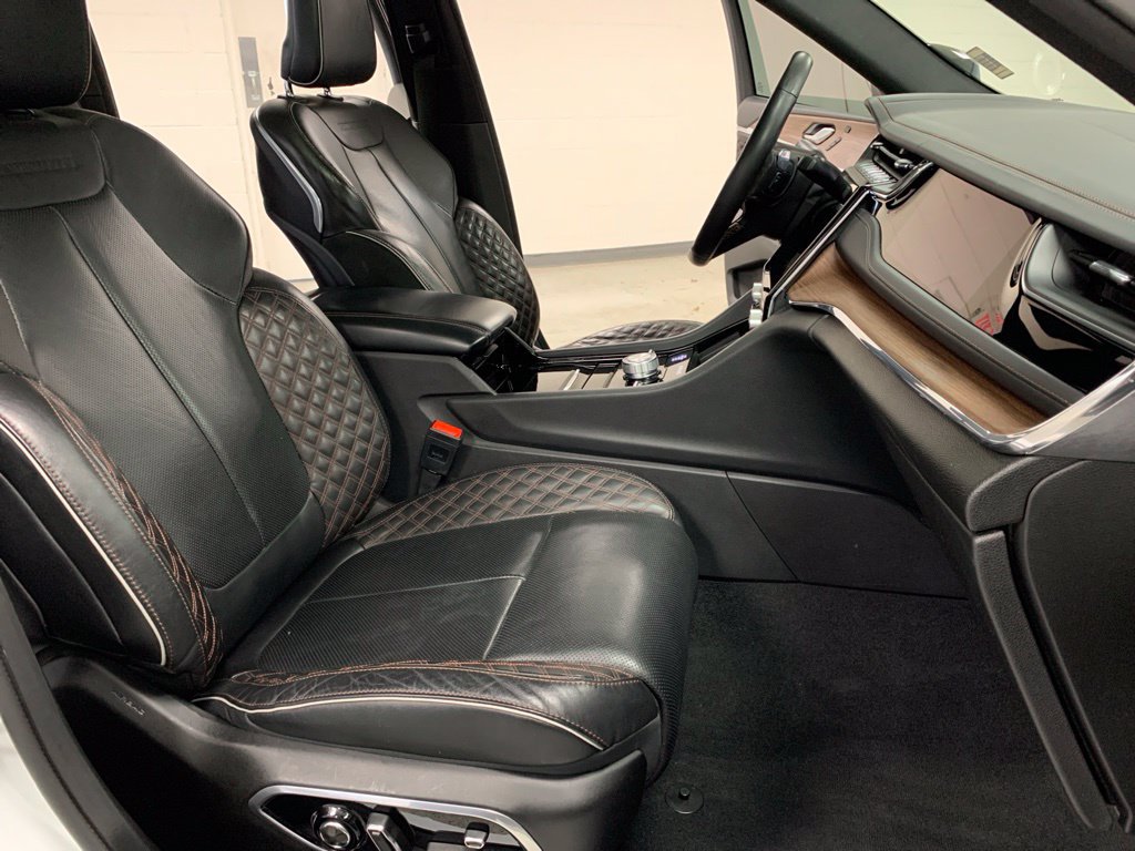 Used 2023 Jeep Grand Cherokee Summit w/ Advanced Protech Group IV AWD/4WD image 9