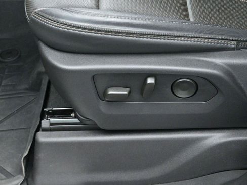 Used 2024 Chevrolet Silverado 1500 High Country w/ High Country Premium Package AWD/4WD image 14