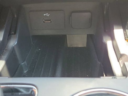 Certified 2018 Ford Explorer FWD image 27