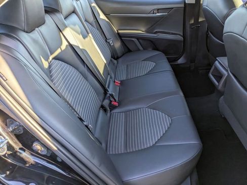 Used 2022 Toyota Camry SE image 36
