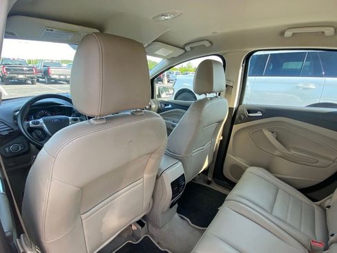Used 2015 Ford C-MAX SEL w/ Equipment Group 302A FWD image 21