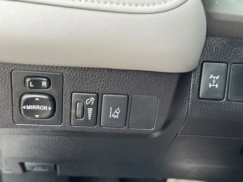 Used 2017 Toyota RAV4 XLE w/ Plus Extra Value Package image 30