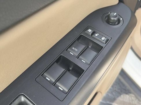 Used 2011 Jeep Compass Sport FWD image 20