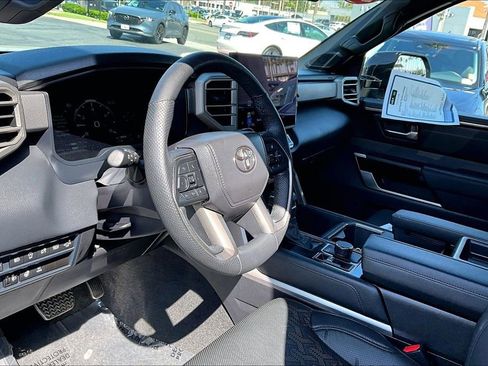 Used 2025 Toyota Tundra Limited image 9
