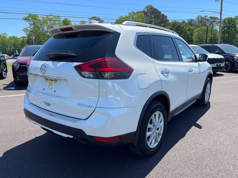 Used 2018 Nissan Rogue SV AWD/4WD image 7