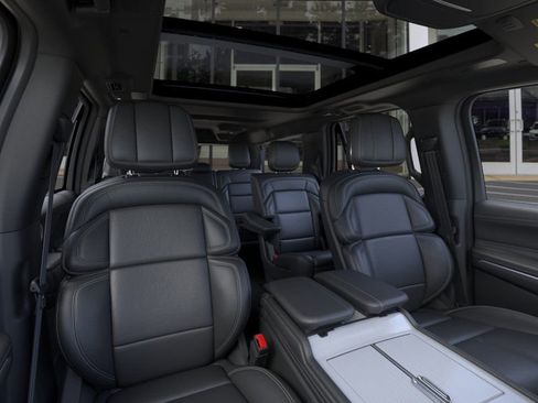 New 2025 Lincoln Navigator L Reserve w/ Jet Appearance Package image 10