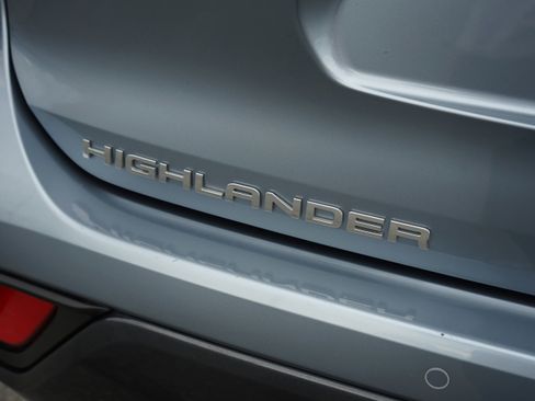 Used 2022 Toyota Highlander Limited image 9