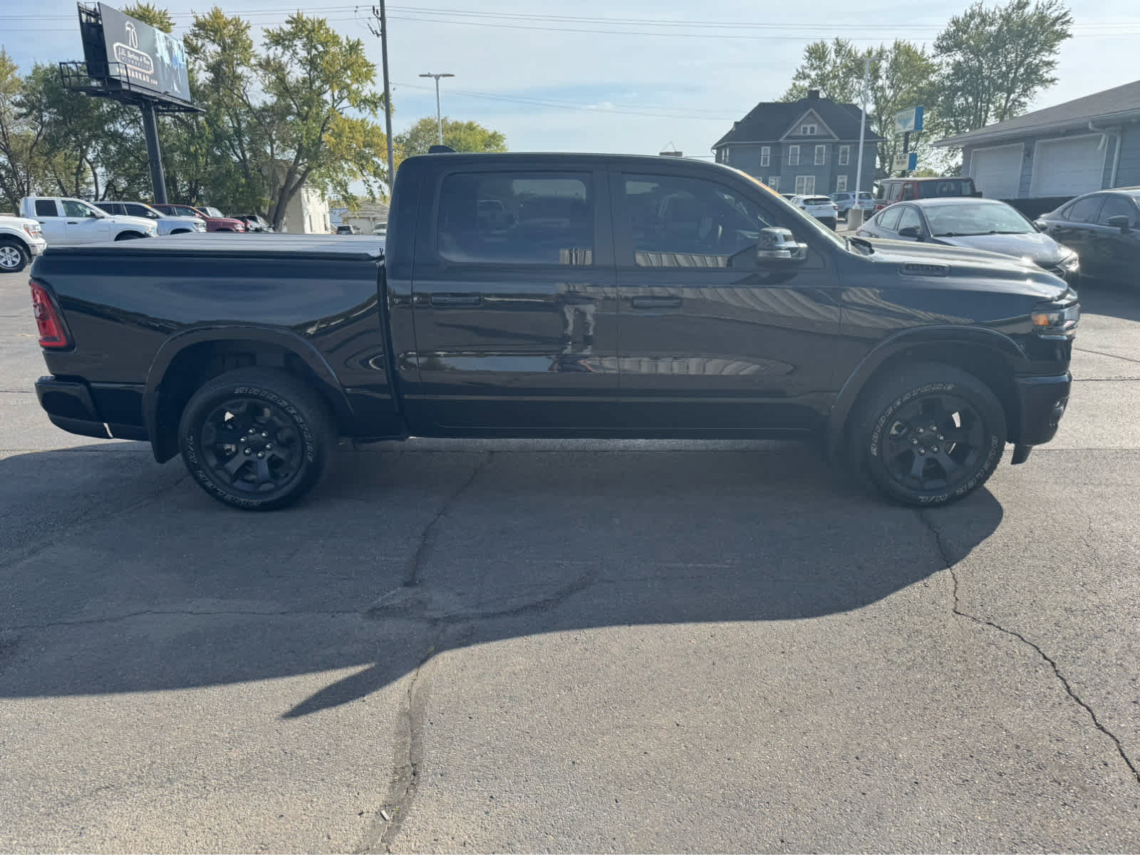 Used 2025 RAM 1500 Big Horn AWD/4WD image 3