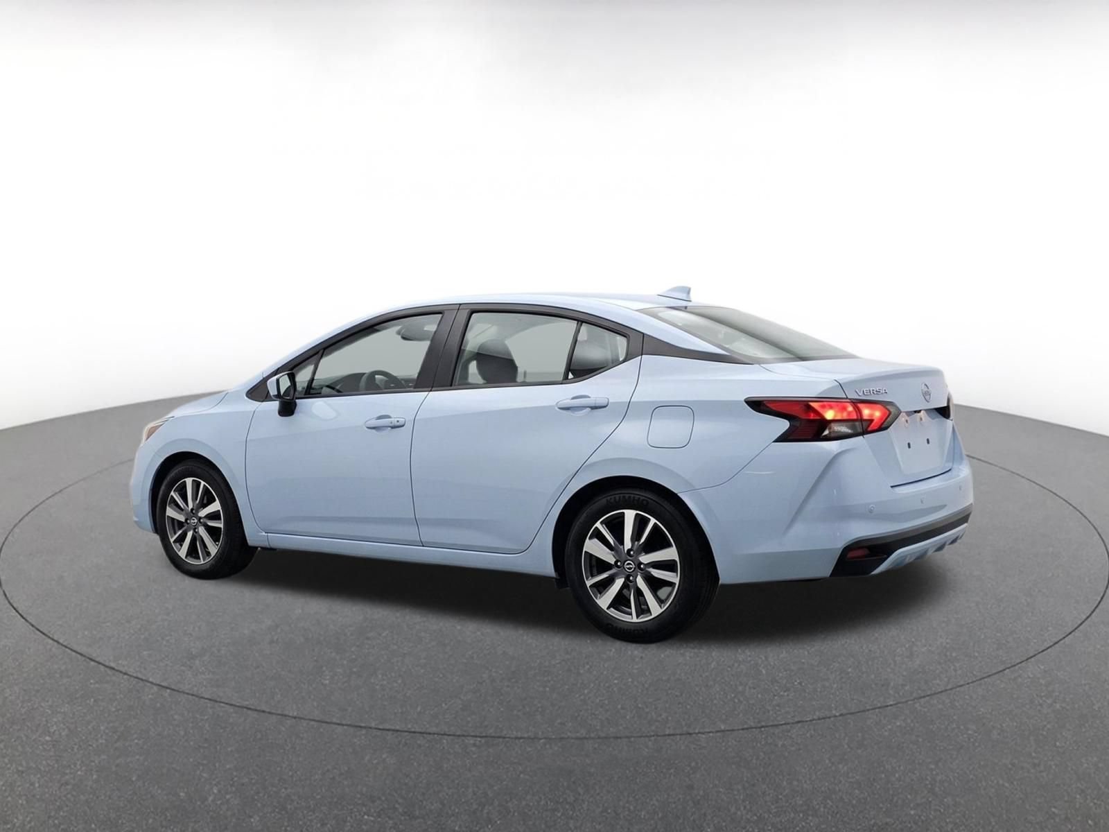 Used 2025 Nissan Versa SV FWD image 6