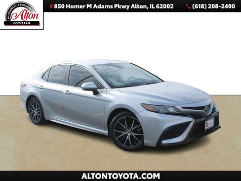 Certified 2021 Toyota Camry SE FWD image 1