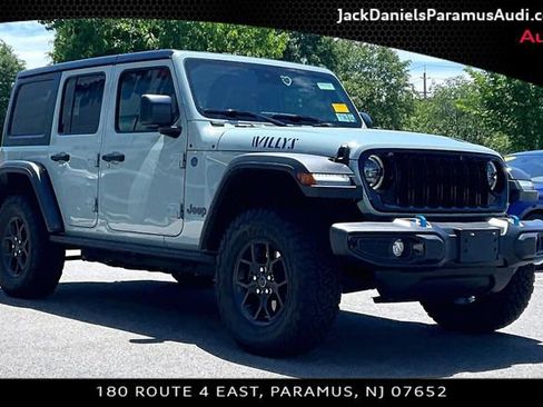 Used 2024 Jeep Wrangler Unlimited AWD/4WD image 9
