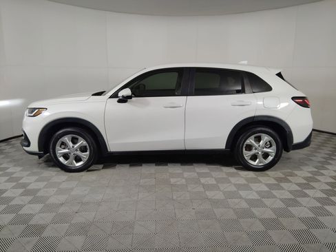 Certified 2023 Honda HR-V LX image 2