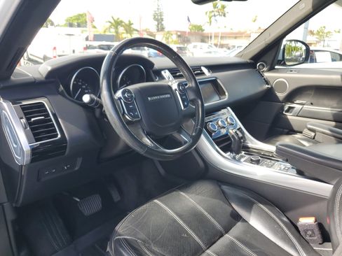Used 2017 Land Rover Range Rover Sport HSE image 12