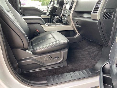 Used 2018 Ford F150 Lariat w/ Equipment Group 502A Luxury AWD/4WD image 13