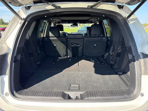 Used 2025 Honda Pilot Black Edition image 12