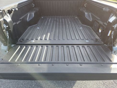 Used 2022 Toyota Tacoma TRD Sport w/ Technology Package image 22