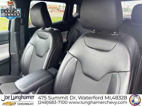 Used 2023 Jeep Compass Latitude w/ Convenience Group AWD/4WD image 14