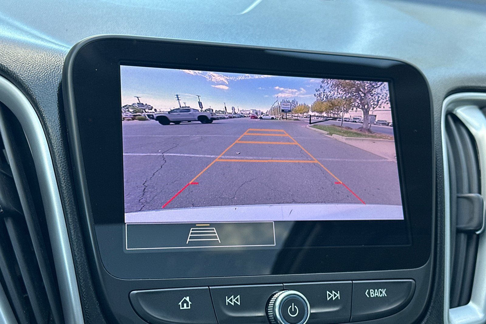 Used 2024 Chevrolet Malibu LT FWD image 18
