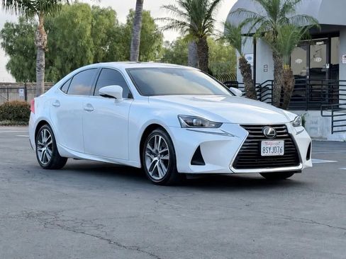 Used 2020 Lexus IS 300 RWD image 2