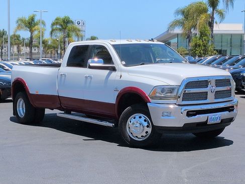 Used 2017 RAM 3500 Laramie Longhorn w/ Convenience Group AWD/4WD image 2