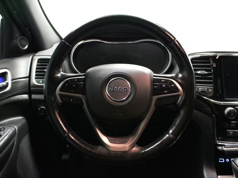 Used 2020 Jeep Grand Cherokee Altitude RWD image 22
