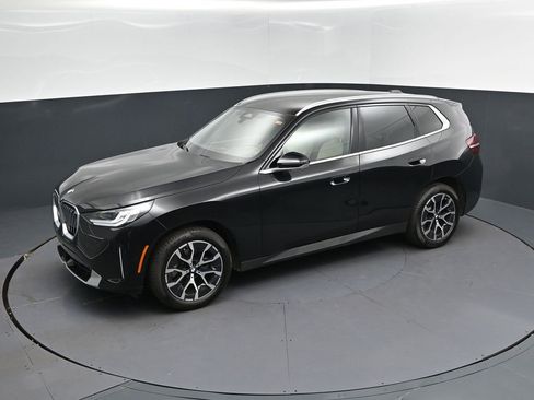 Certified 2026 BMW X3 xDrive30 w/ Convenience Package AWD/4WD image 1