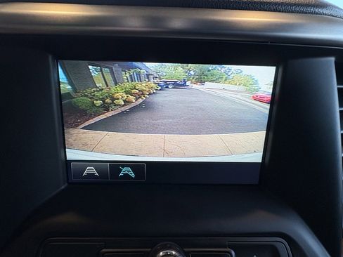 Used 2018 GMC Acadia SLE image 17