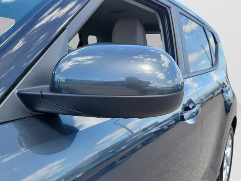 Used 2025 Kia Soul LX w/ LX Technology Package FWD image 31