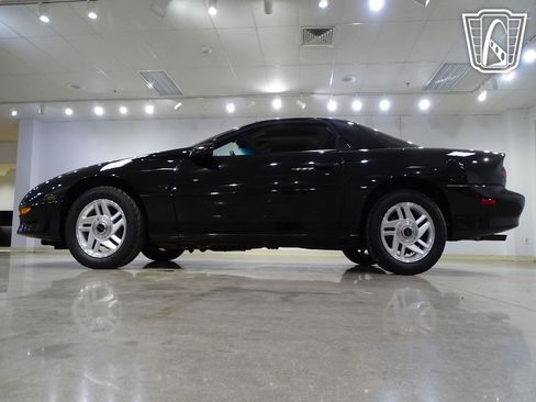 Used 1995 Chevrolet Camaro Z28 image 8