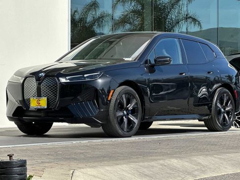 Used 2024 BMW iX xDrive50 w/ Sport Package image 7