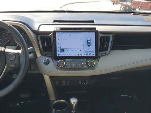 Used 2015 Toyota RAV4 Limited image 15