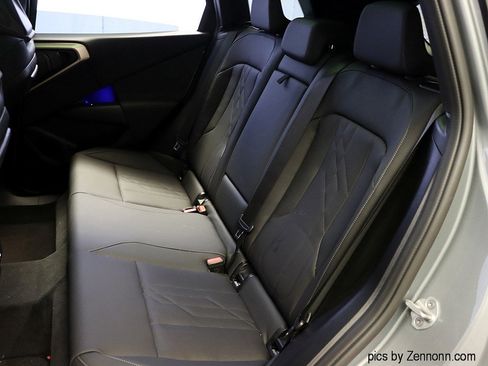 Used 2025 BMW X3 xDrive30i w/ Premium Package image 12