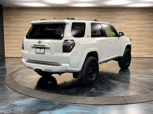 Used 2023 Toyota 4Runner SR5 Premium w/ SR5 Premium Package image 7