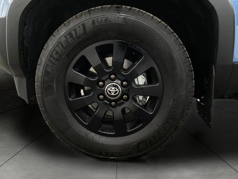 Used 2024 Toyota Land Cruiser image 12