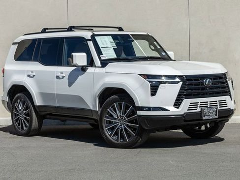 Used 2025 Lexus GX 550 w/ Accessory Package (2T) image 17