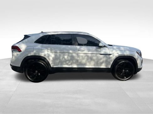 New 2026 Volkswagen Atlas Cross Sport SE FWD image 6