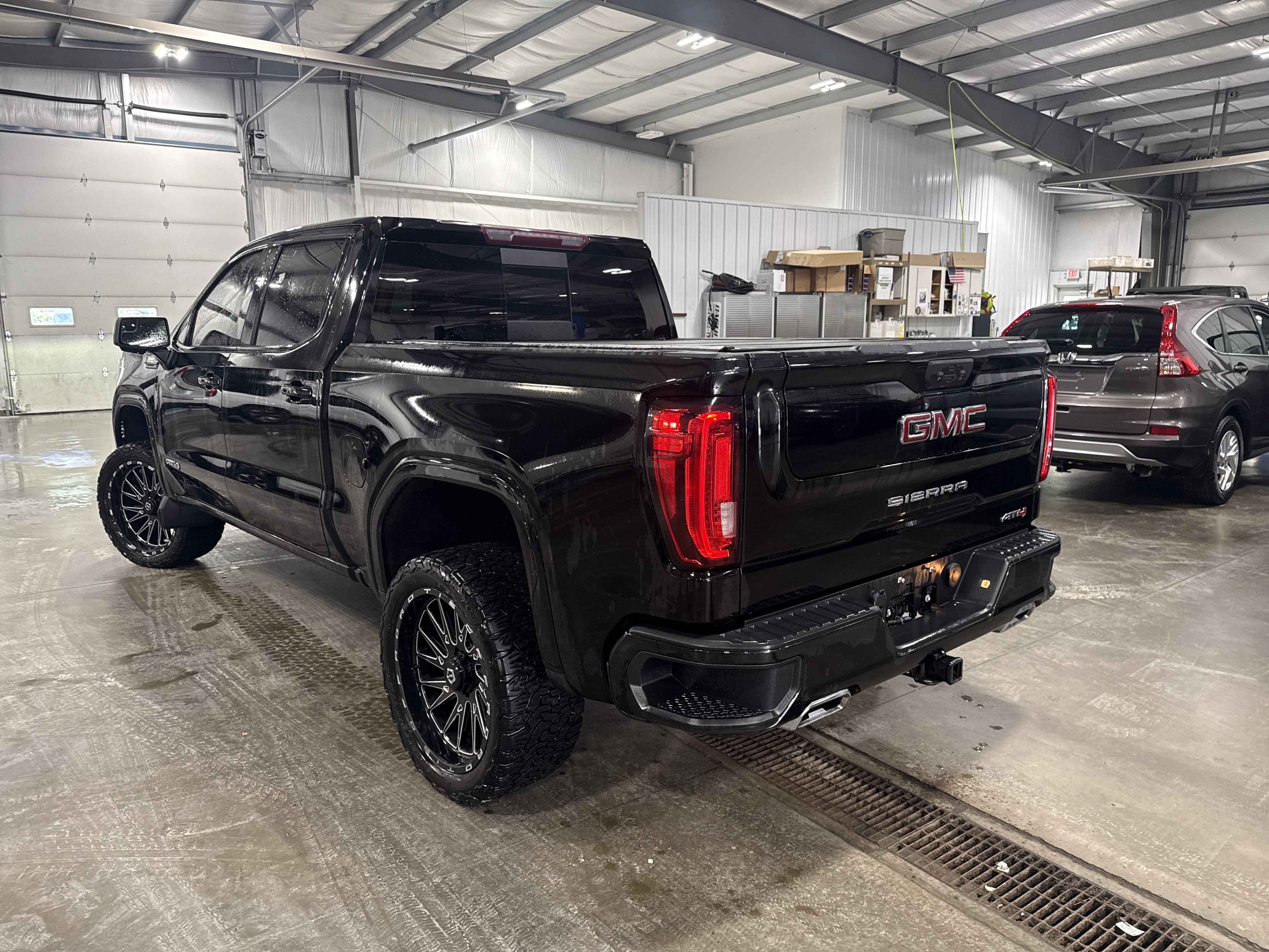 Used 2022 GMC Sierra 1500 AT4 w/ AT4 Preferred Package AWD/4WD image 5