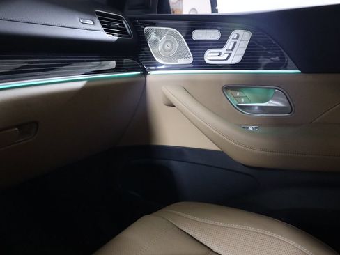 Used 2026 Mercedes-Benz GLS 580 4MATIC image 27
